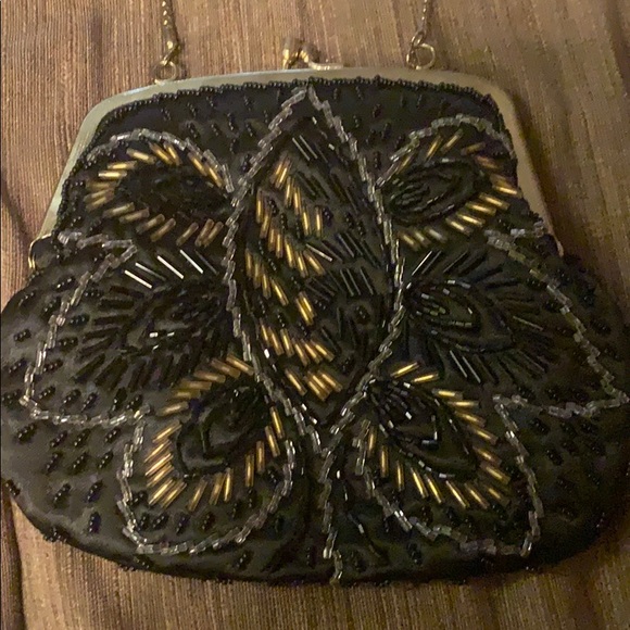 Vintage beaded bag w/chain & aSnap closure - Picture 1 of 6